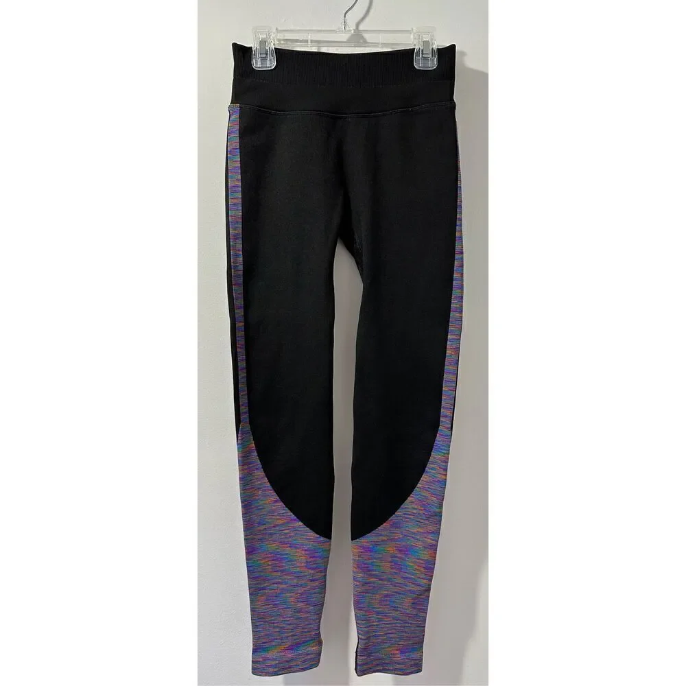 Lululemon women’s black leggings multicolor striping legs size 6/28. #16-1597
